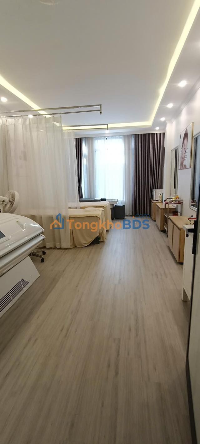 Nhà Hạ Long Phố Người Giàu 40m² 12 tỷ - Ô tô vào tận nhà