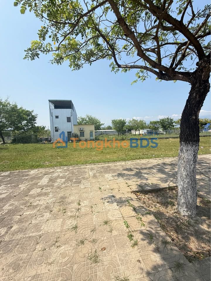 Đất Nguyễn Tất Thành Sóc Sơn 105m² 4 tỷ - Đường to ô tô