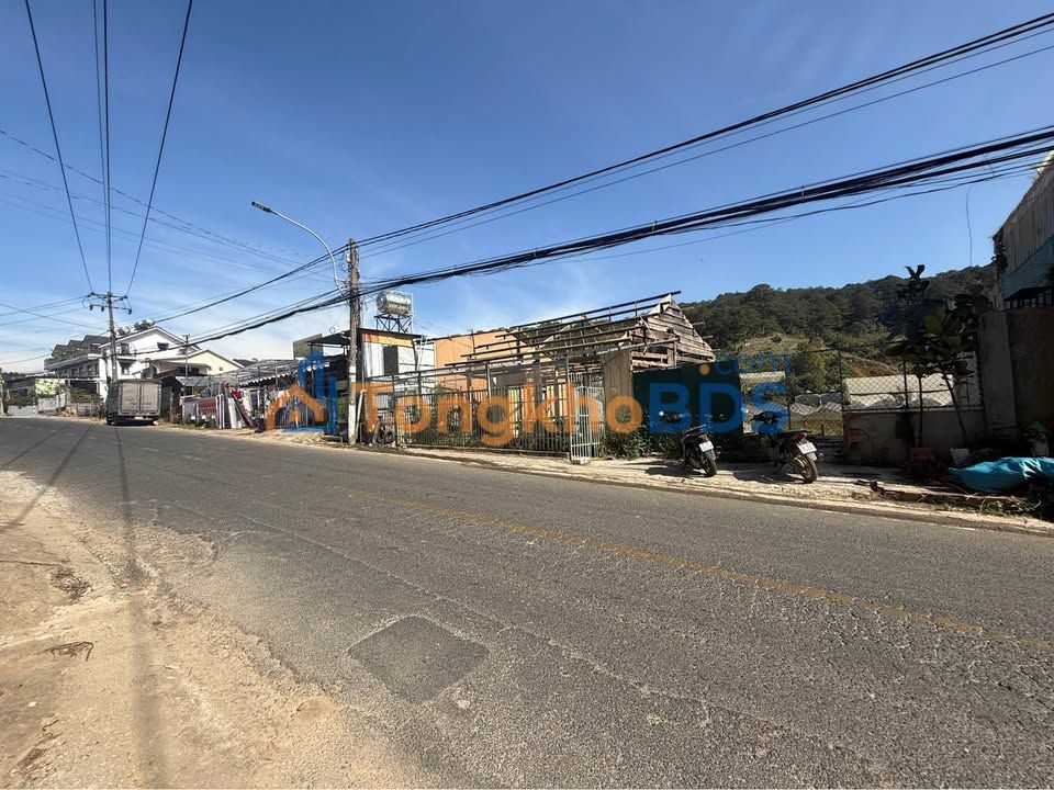 Đất nền Triệu Việt Vương Đà Lạt 1200m² 42 tỷ - Đường to ô tô