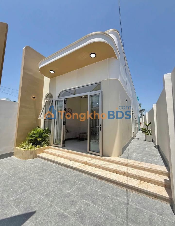 Nhà Phan Thiết Lương Văn Năm 99m² 3 tỷ - Ô tô vào tận nhà