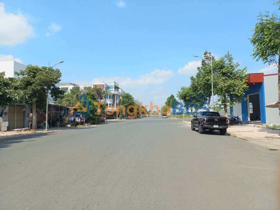 Nhà trệt lửng Hồng Loan 180m² giá 20 triệu - Sẵn sàng ở ngay