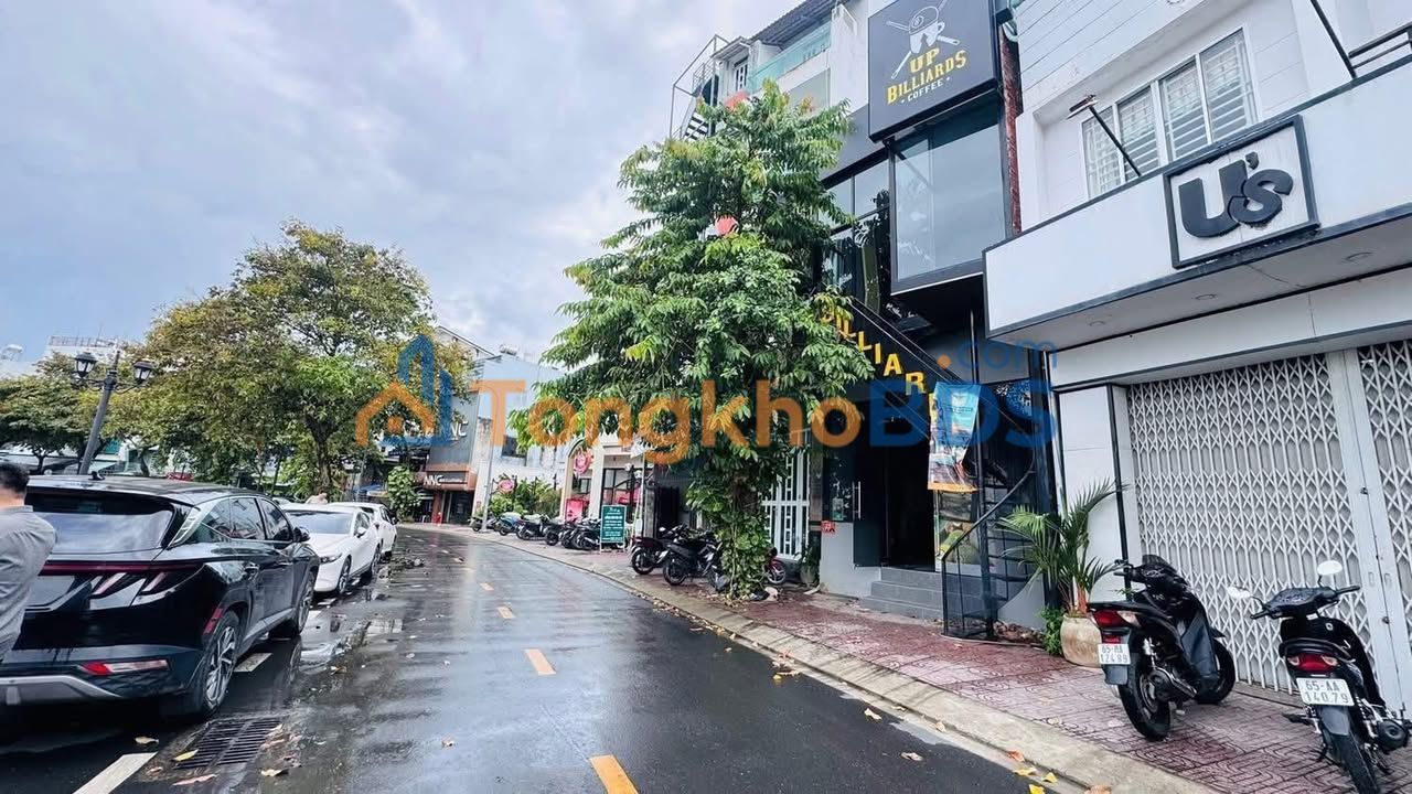 Nhà thuê Bờ Hồ Huỳnh Cương 85m² 15 triệu - Ô tô vào nhà