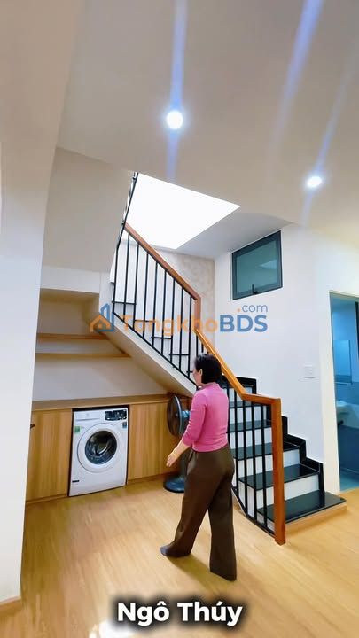 Nhà Nguyễn Văn Linh 48m² giá 5 tỷ - Ô tô vào tận nhà