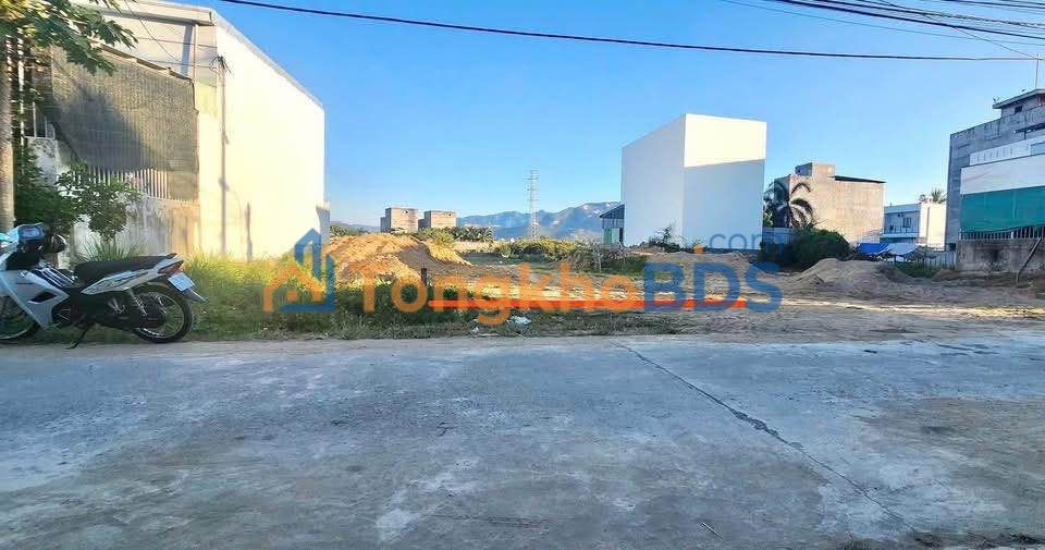 Nhà Mặt Tiền Thôn Tây, Nha Trang 110m² - Kinh Doanh Đa Ngành