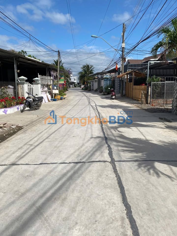 Nhà mặt tiền Lê Đình Thu 104m² 2.1 tỷ - Mặt tiền kinh doanh