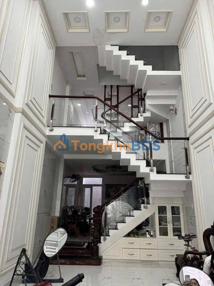 Nhà Hẻm Quốc lộ 50 P5 Q8 56m² 9 tỷ - Ô tô vào tận nhà