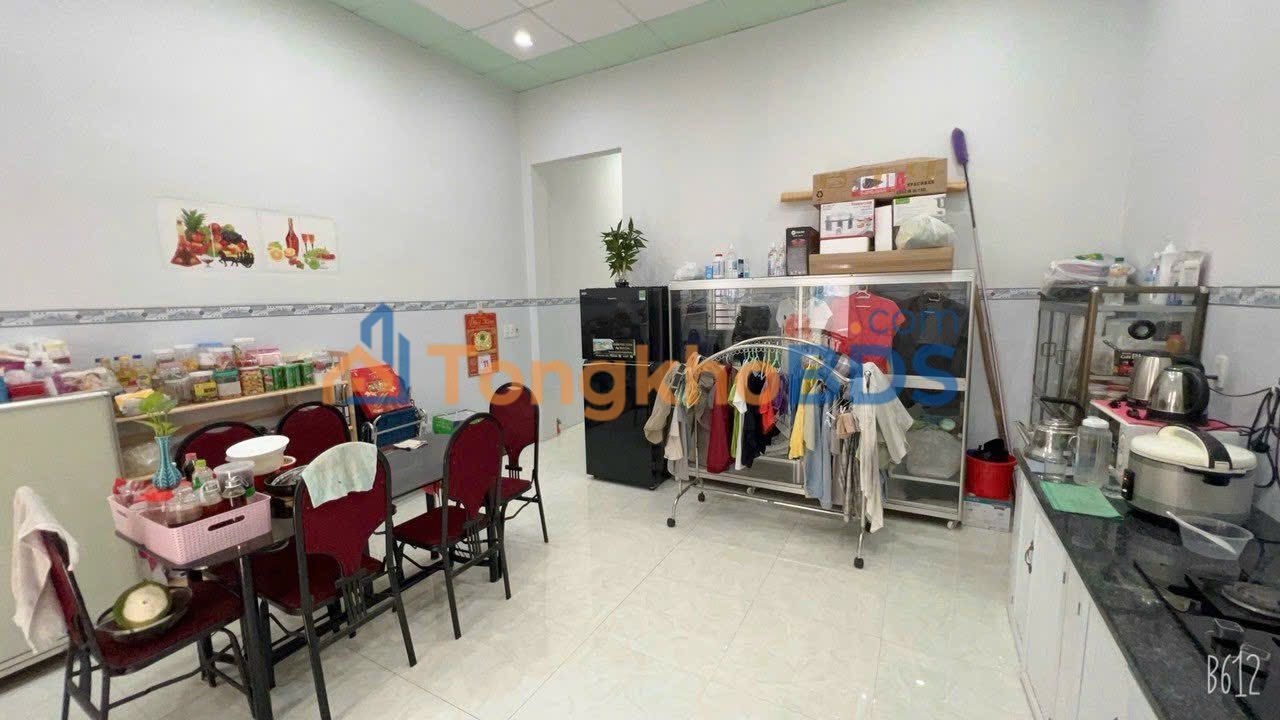 Nhà mặt tiền Nguyễn Hữu Tiến 100m² 3.28 tỷ - Chính chủ