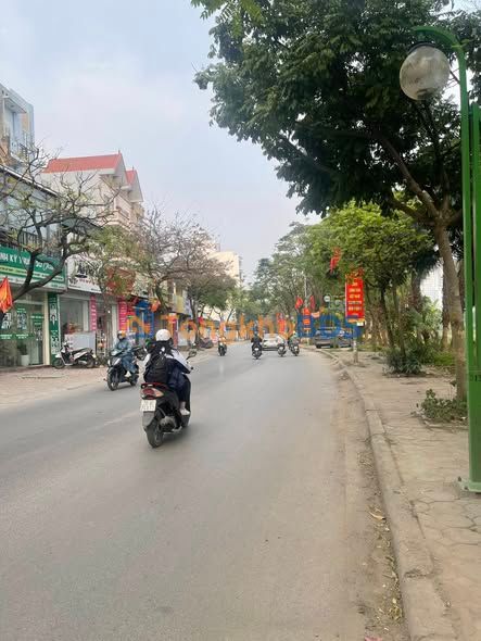 Nhà Phố Tứ Hiệp Thanh Trì - 120m², 4 Tầng, Kinh Doanh Đỉnh Cao