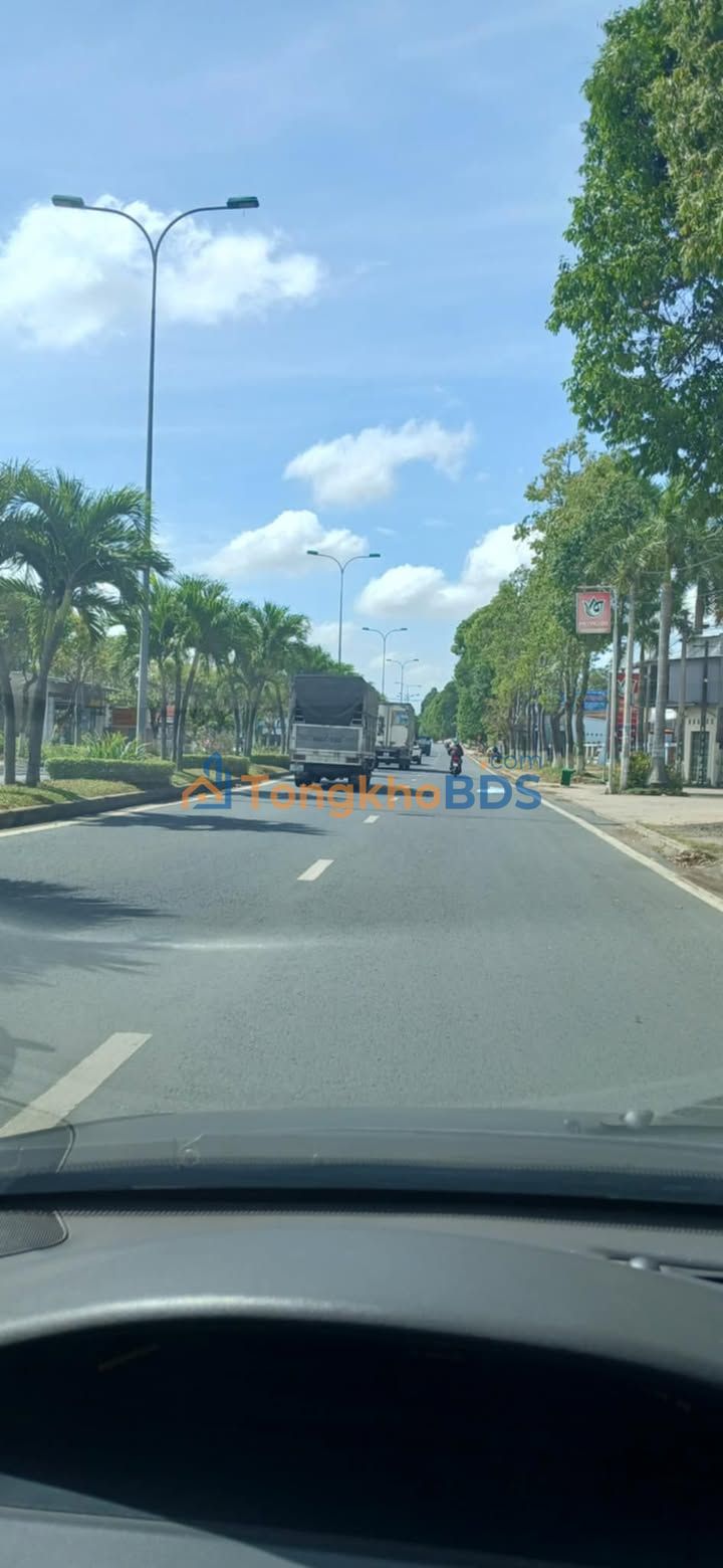 Nhà mặt đường QL 57 Vĩnh Long 110m² giá 2 tỷ - Chính chủ bán