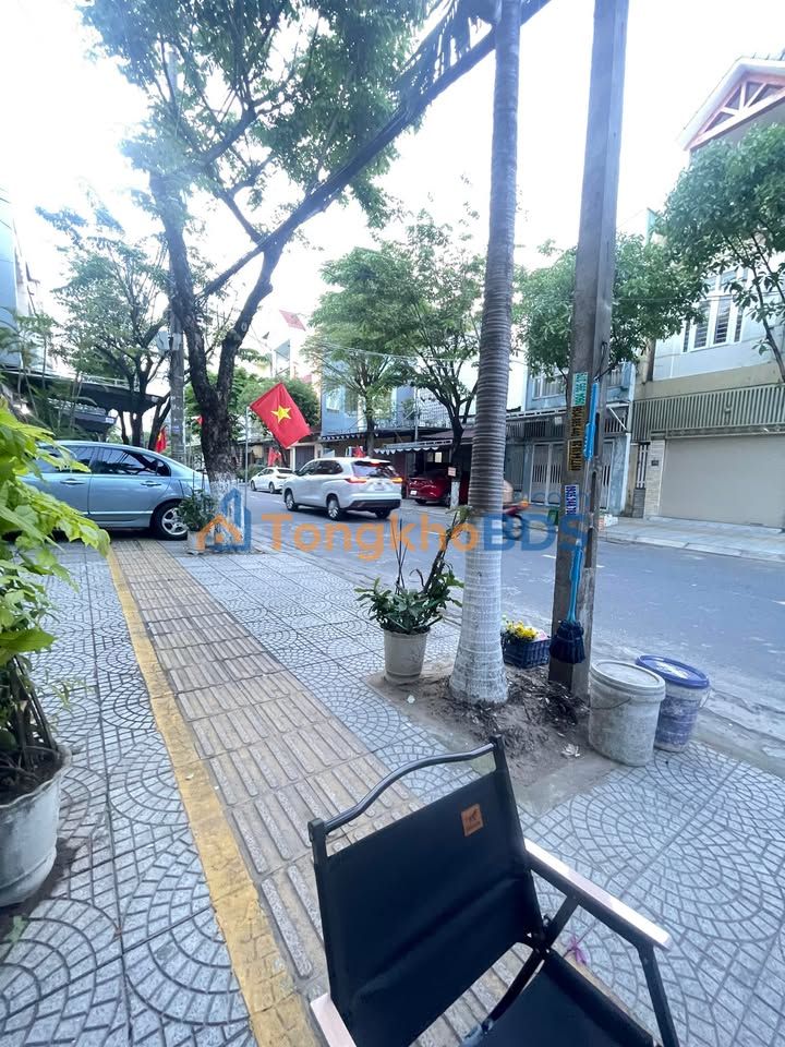 Nhà mê lửng Sơn Trà 80m² 8 tỷ - Ô tô vào tận nhà