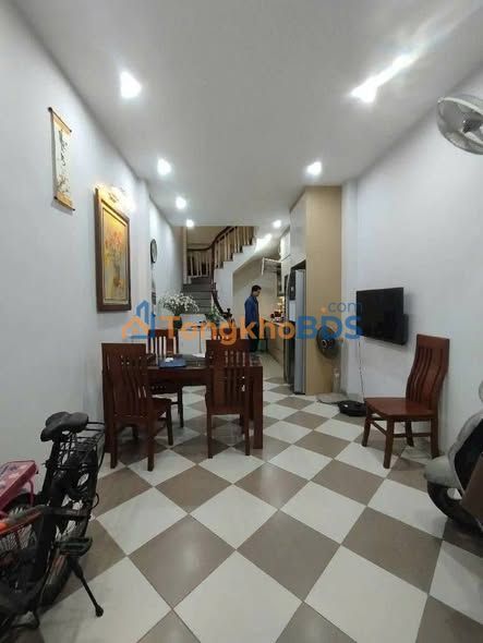 Nhà 26m² Lạc Long Quân, Tây Hồ - 5 Tầng, Sổ Đẹp, Giá 7.4 Tỷ Có TL