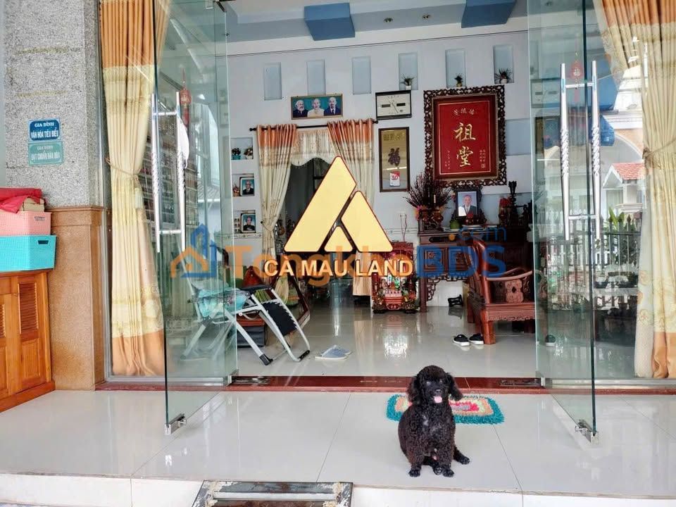 Nhà trung tâm Cà Mau 145m² 4,3 tỷ - Ô tô vào tận nhà