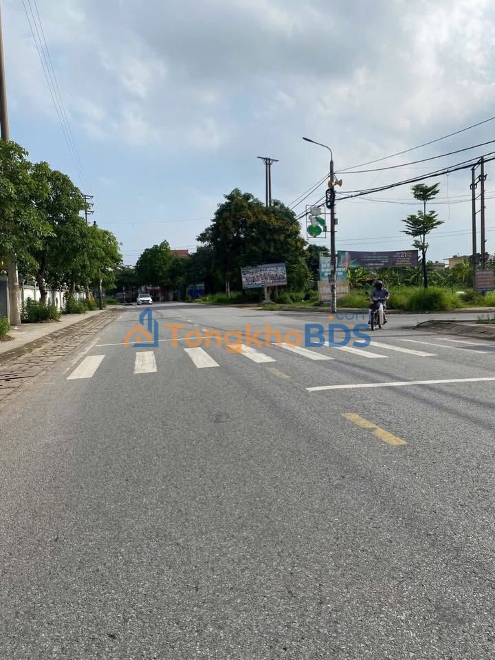 Đất nền Đường 261 Phổ Yên 90m² 2.9 tỷ - Đường to ô tô