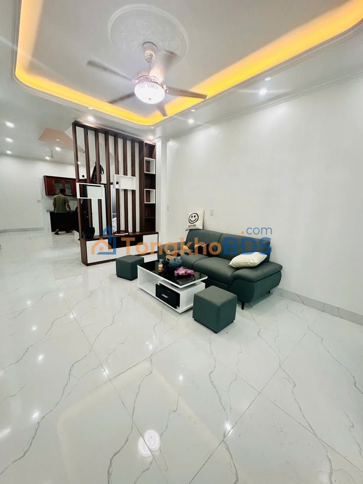 Nhà Trần Lâm Thái Bình 40m² 1,9 tỷ - Ô tô vào tận nhà