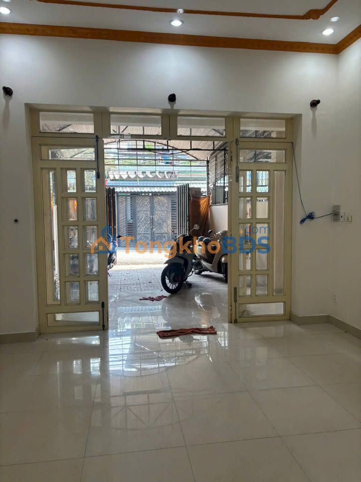 Nhà mặt tiền Lê Văn Việt Tăng Nhơn Phú B 124m² 8.6 tỷ - Mặt tiền kinh doanh