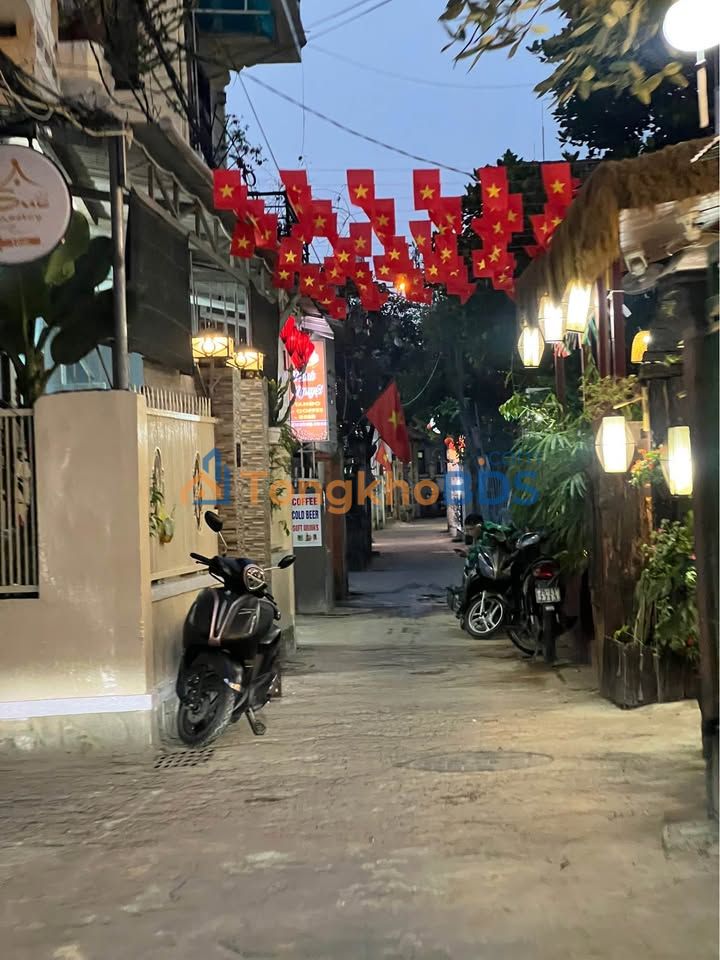 Nhà kiệt Phố Tây Nguyễn Thái Học 65m² 1.6 tỷ - Chính chủ