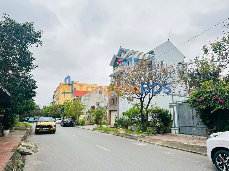 Nhà phố Tây Sơn Đồng Hới 130m² 6 tỷ - Vị trí đắc địa