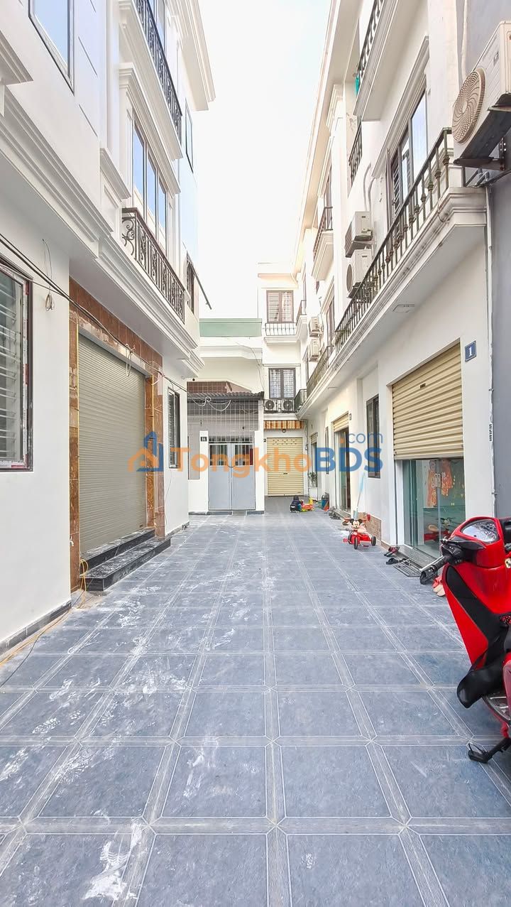 Nhà riêng Trần Nguyên Hãn 59m² 3.7 tỷ Ô tô vào nhà