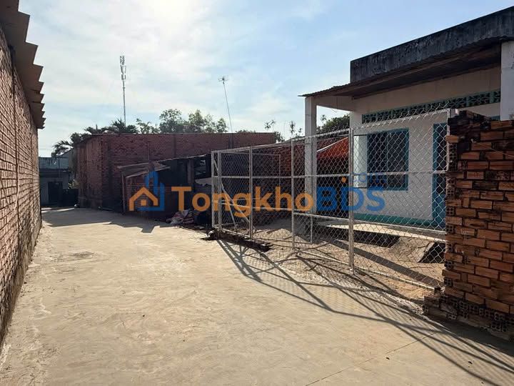 Đất Tặng Nhà Cấp 4 Trảng Bom 140m² Sổ Riêng Giá 1.5 Tỷ