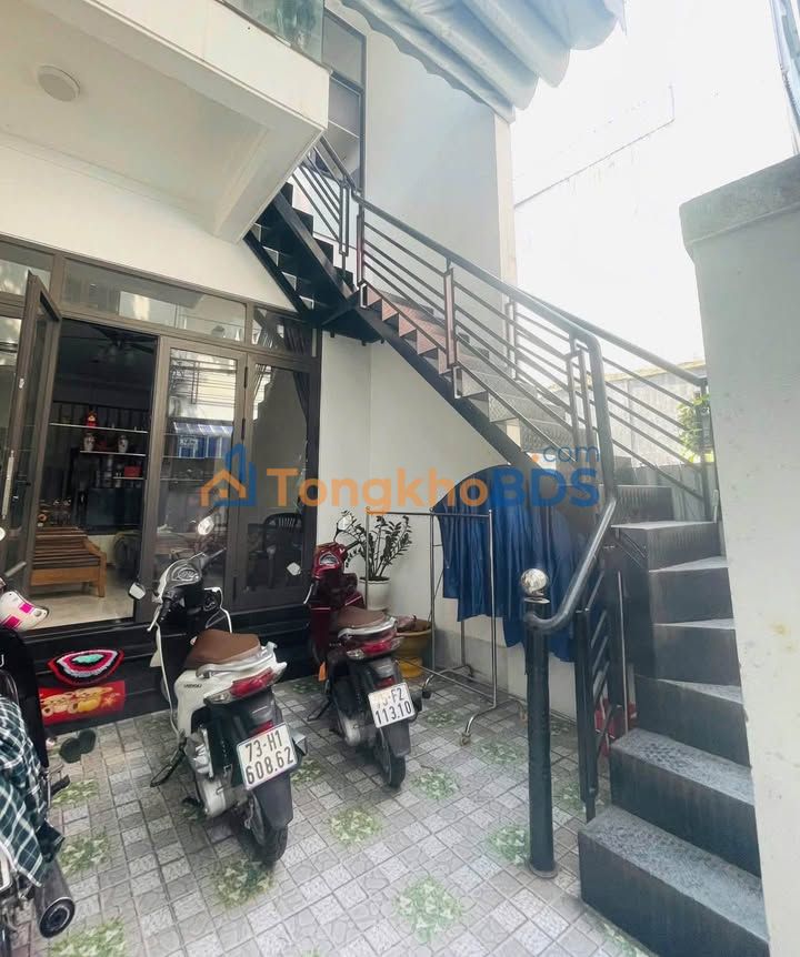 Nhà 2 tầng Nguyễn Huệ Hue 72.8m² giá 3.8 tỷ - Chính chủ bán