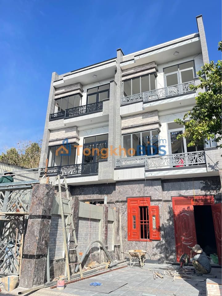 Nhà mặt tiền Trương Công Định 5m² 1.8 tỷ - KD ngay