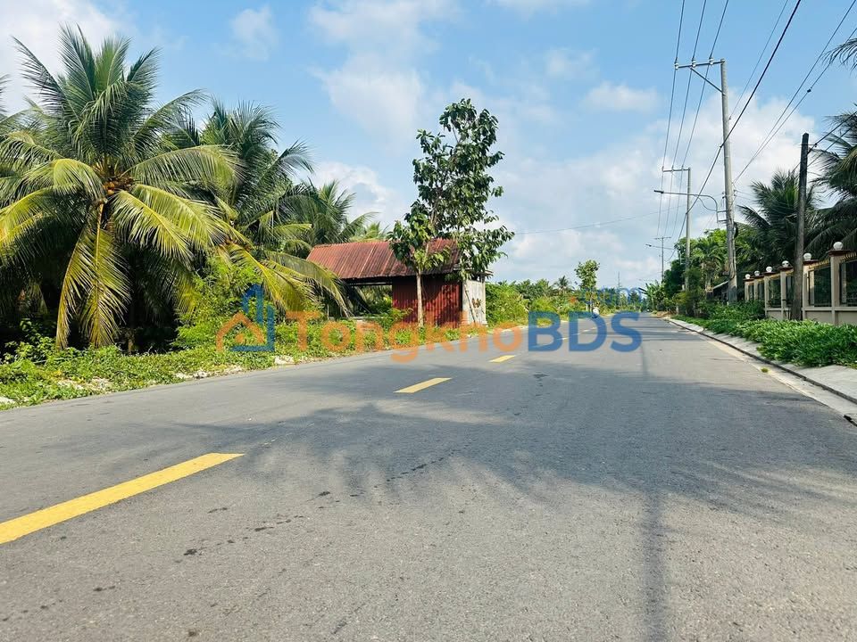 Đất Mỹ Phong Mỹ Tho 191m2 1 tỷ hai mặt tiền kênh - Sổ đỏ chính chủ