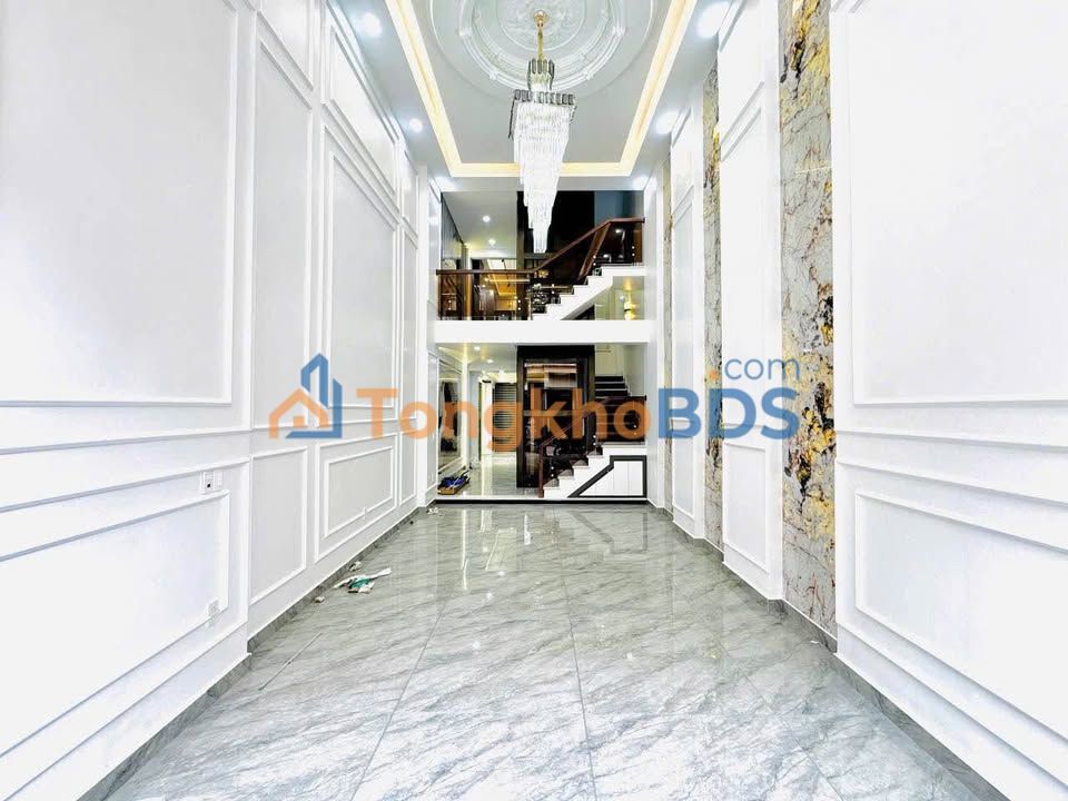 Nhà 5 tầng Hùng Vương 60m² giá 8,6 tỷ - Ô tô vào nhà