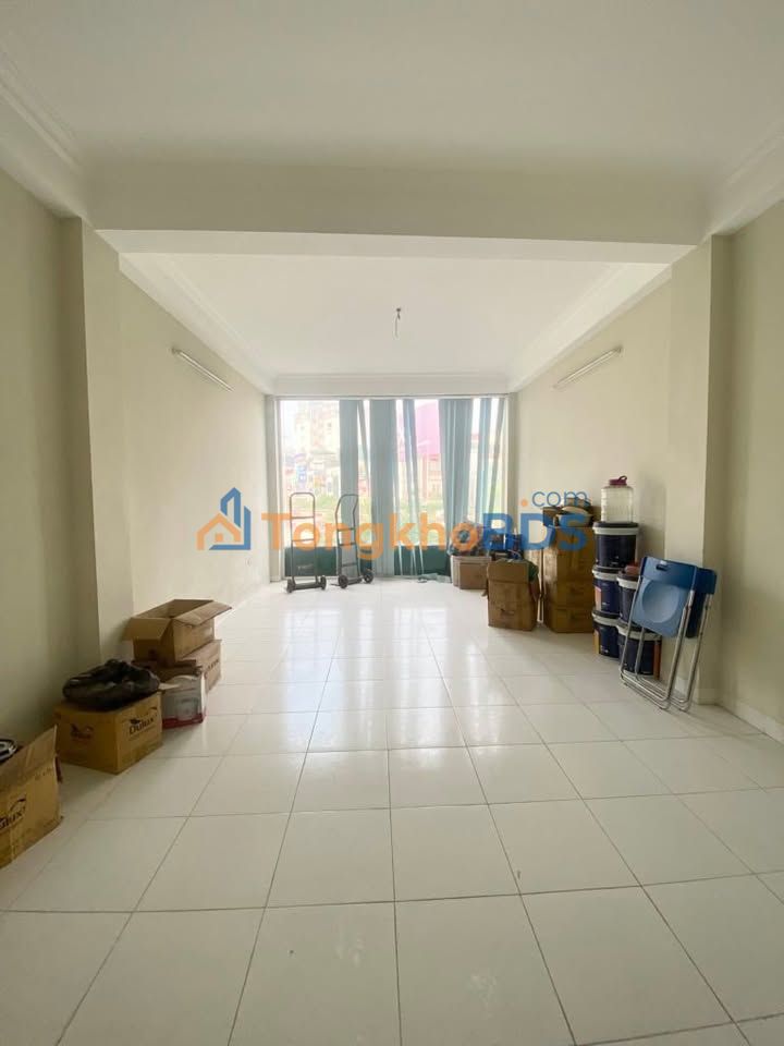 Nhà mặt phố Giải Phóng 36m² giá 7 tỷ - Ô tô vào tận nhà