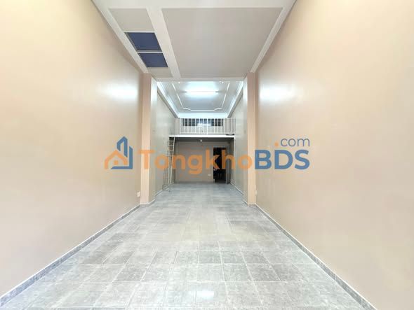 Shophouse Thân Nhân Trung P13 14 triệu - Mặt tiền kinh doanh