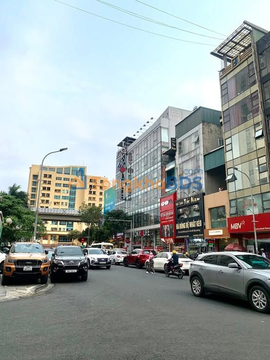 Nhà phố Nguyễn Văn Lộc 85m² giá 120 triệu - Mặt tiền kinh doanh