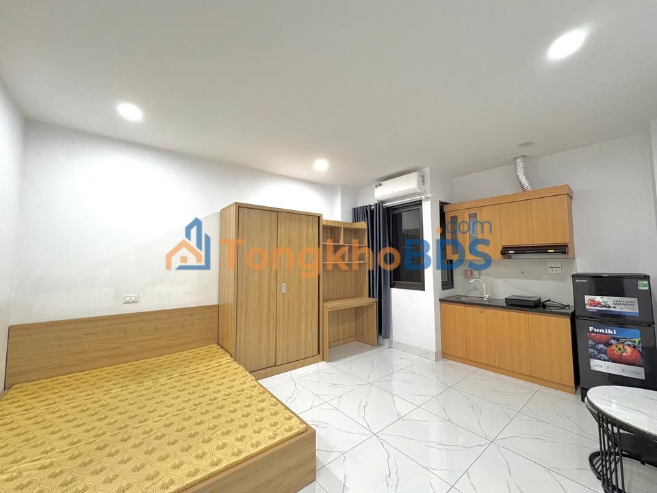 Nhà mặt đường Ngõ 14 Mễ Trì Hạ 4.2 triệu - Full nội thất