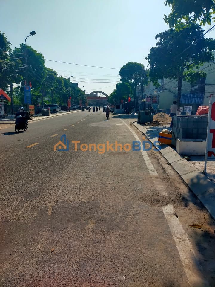 Nhà riêng Núi Thành Nguyễn Văn Linh 160m² 6.4 tỷ - Ô tô vào nhà