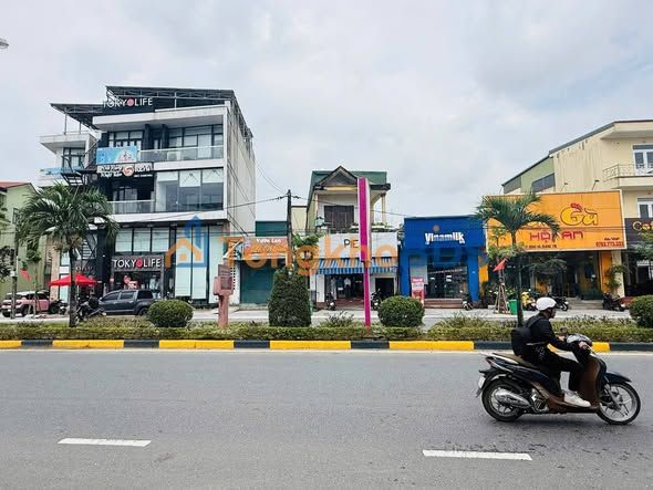 Nhà nguyên căn Hùng Vương Đông Hà giá thỏa thuận - Ô tô vào