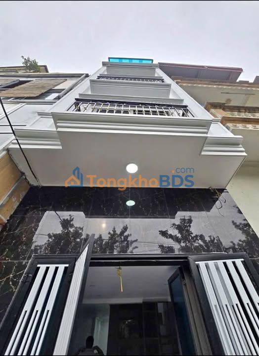 Nhà Xuân Đỉnh 31.4m² - 5 Tầng, Mặt Tiền Rộng 4.2m - Sổ Đỏ Vuông Vắn