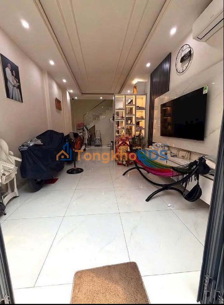 Nhà riêng Q7 Lâm Văn Bền 50m² 6.5 tỷ - Full nội thất xách vali