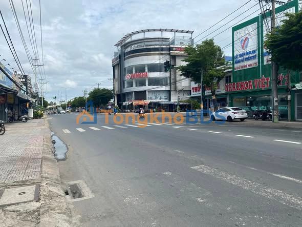 Nhà góc Long Châu Vĩnh Long 110m² - Chính chủ nhà thuốc