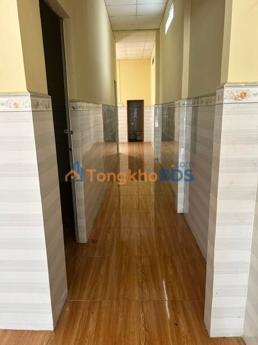 Nhà mặt tiền QL57 Bến Tre 4,5 triệu - Ô tô vào tận nhà