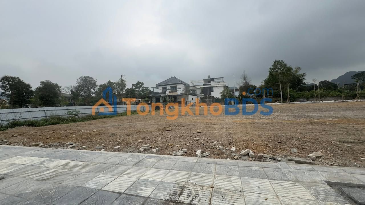 Đất nền Yên Thủy Phú Thọ 1000m² 10 tỷ - Sổ đỏ chính chủ