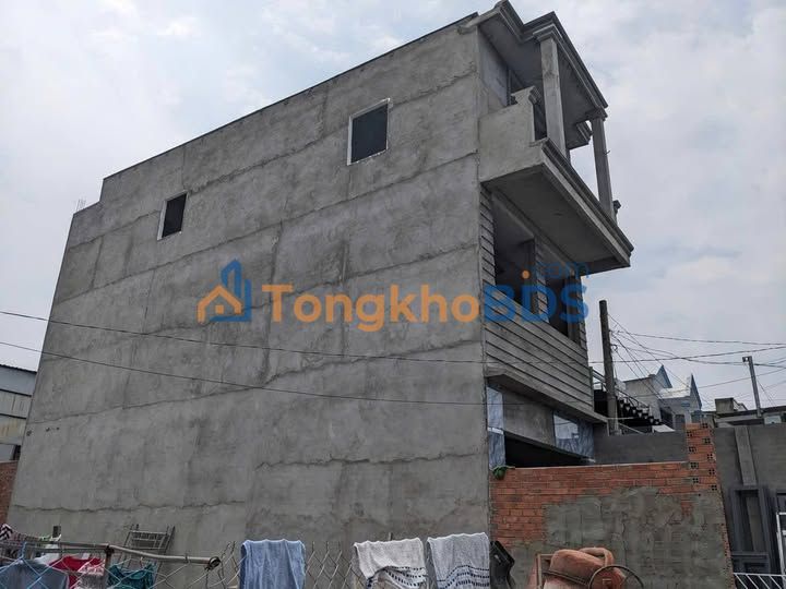 Nhà riêng Dĩ An Nguyễn Thị Minh Khai 110m² giá 4,4 tỷ - Ô tô vào tận nhà