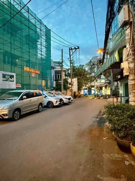 Nhà mặt tiền Nguyễn Tuân Gò Vấp 13,7 tỷ - Mặt tiền kinh doanh