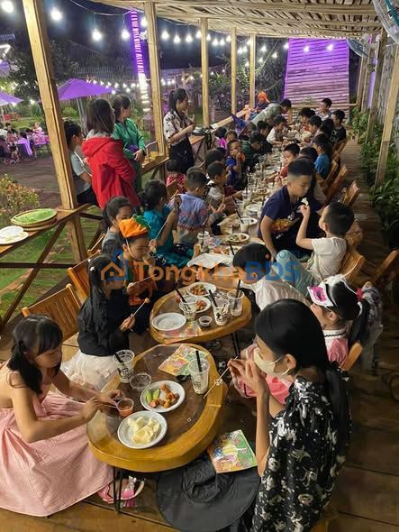 Nhà hàng cafe Pleiku Lê Đại Hành 4.000m² 400-499 triệu - Mặt tiền kinh doanh