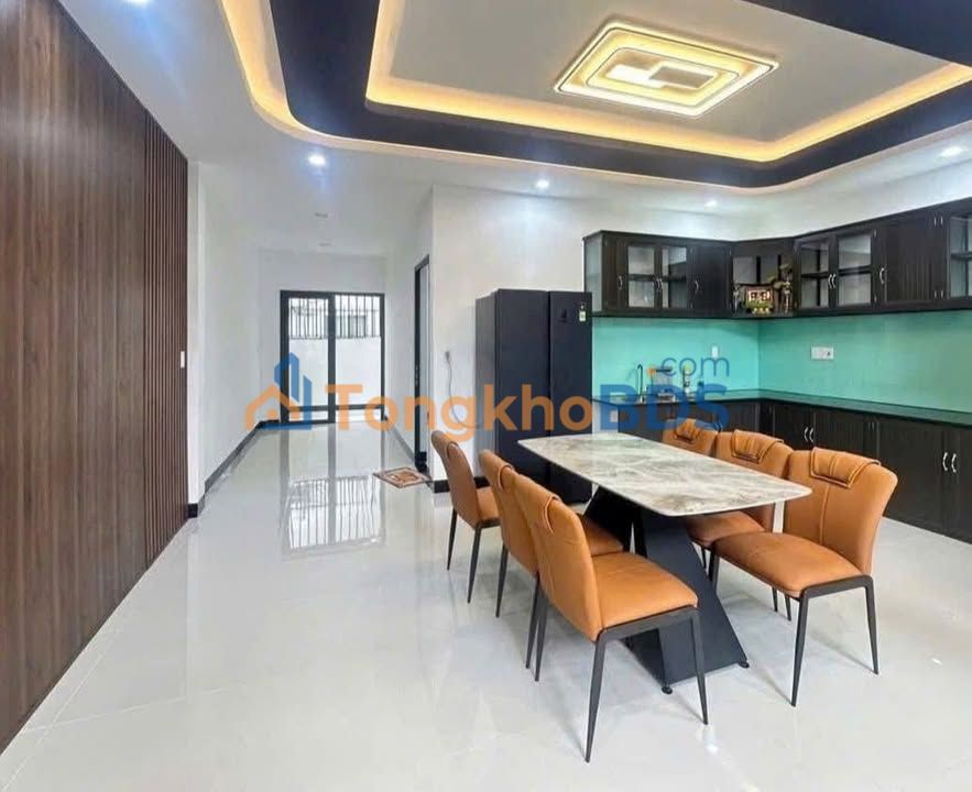 Nhà hẻm Nguyễn Thụy Sa Thầy 102m² 2.4 tỷ - Sẵn sàng ở ngay