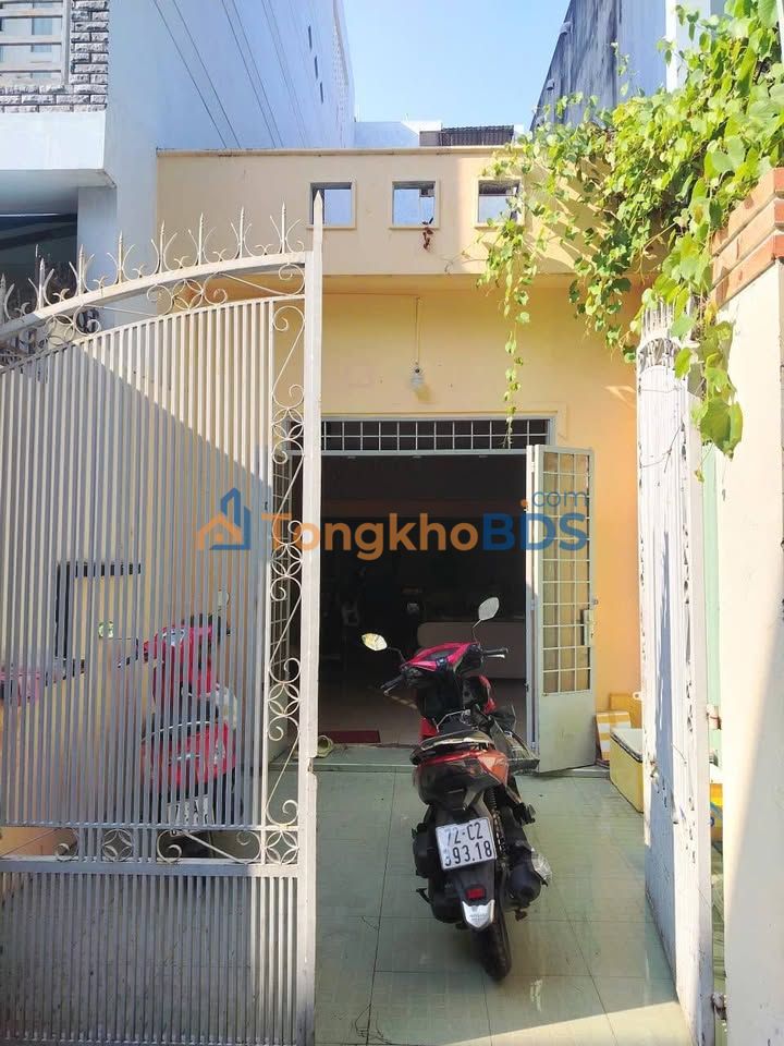 Nhà cấp 4 Lê Lợi Q4 6 triệu - Sẵn sàng ở ngay