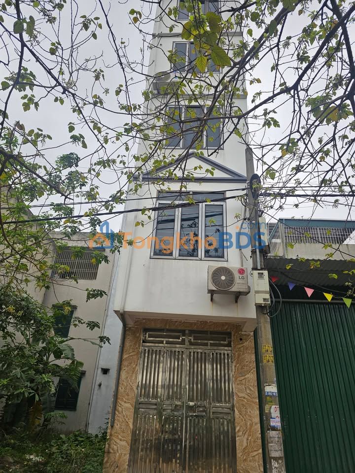 Nhà riêng Ngọc Hồi 32m² 4.5 tỷ - Ô tô vào tận nhà