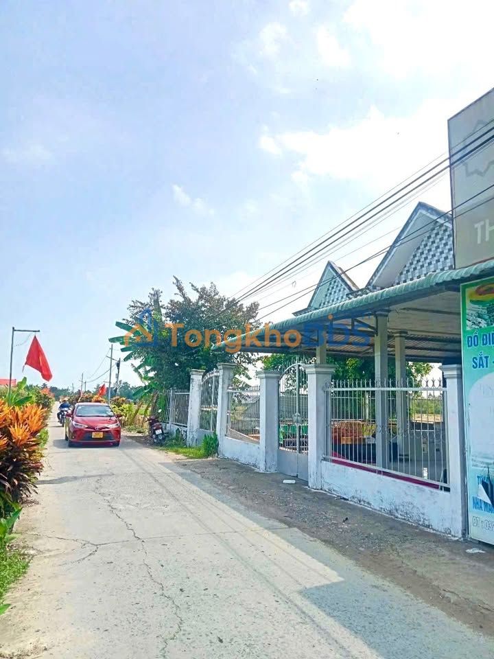 Nhà Cấp 4 Vĩnh Long 250m² - Ô Tô Tận Nhà, Ngang 20m