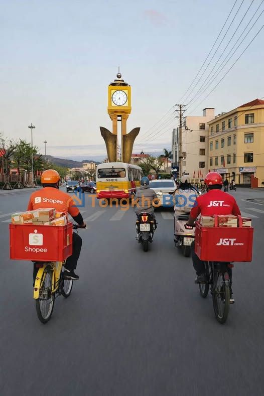 Nhà c4 cho thuê Phạm Ngũ Lão Móng Cái 4 triệu - Ô tô vào nhà