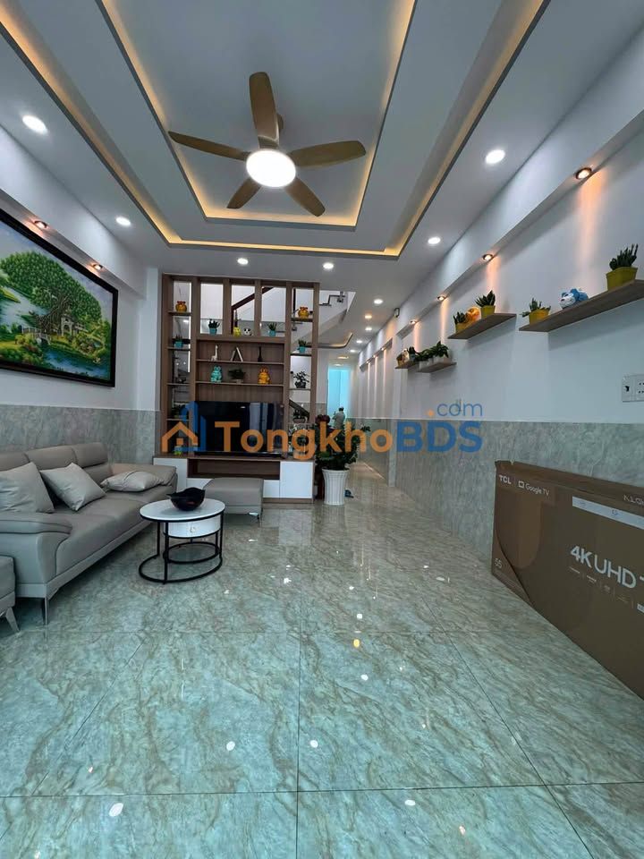 Nhà phố Xuân Thới Thượng 70m² 5.6 tỷ - Mặt tiền kinh doanh