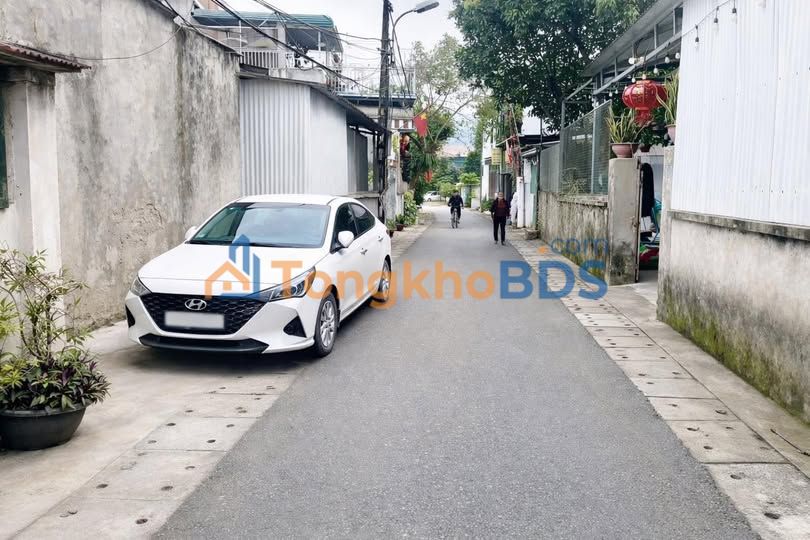 Đất 180m² tặng nhà C4, Thịnh Lang - Hòa Bình, Ngõ To Thông, Giá 3 Tỷ