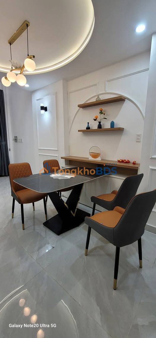 Nhà Huỳnh Văn Bánh Q.Phú Nhuận 8.2 tỷ - Ô tô vào tận nhà