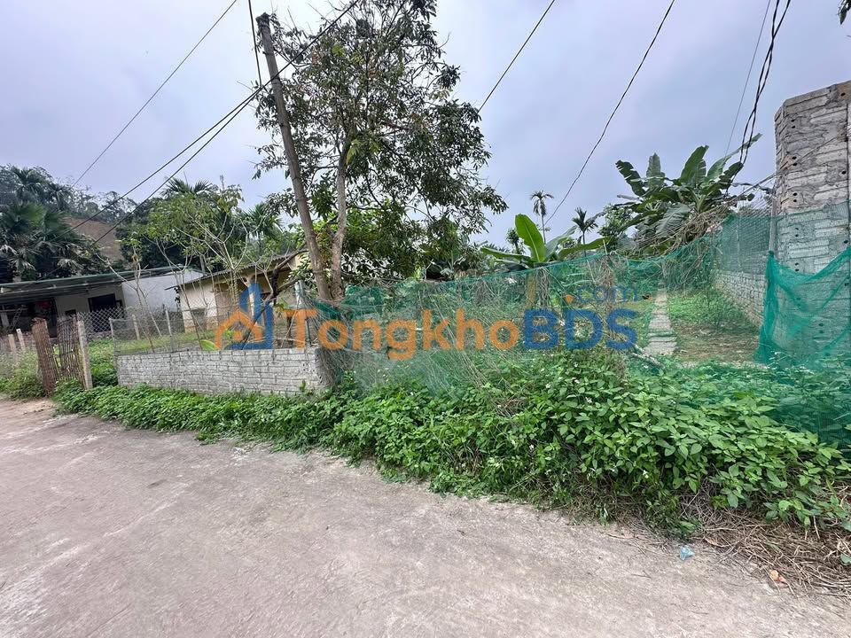 Đất nền Lục Yên 200m² giá 2 tỷ - Sổ đỏ chính chủ